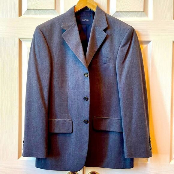 BLUE BLAZER NAUTICA SILK BLEND 3 BUTTON BLAZER SIZE 37S EUC - Picture 1 of 5